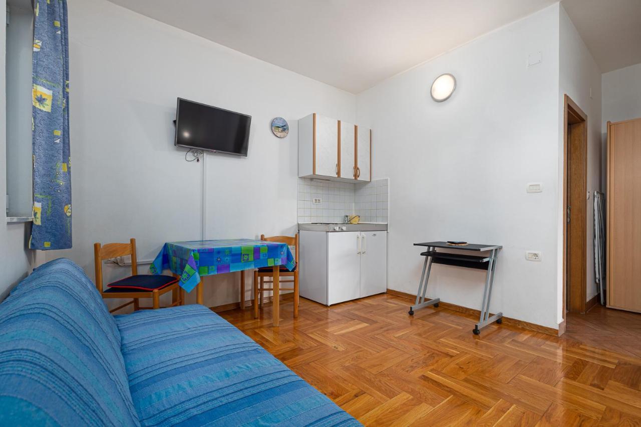 House Laura 200M From The Beach And The Center Διαμέρισμα Πόρετς Εξωτερικό φωτογραφία