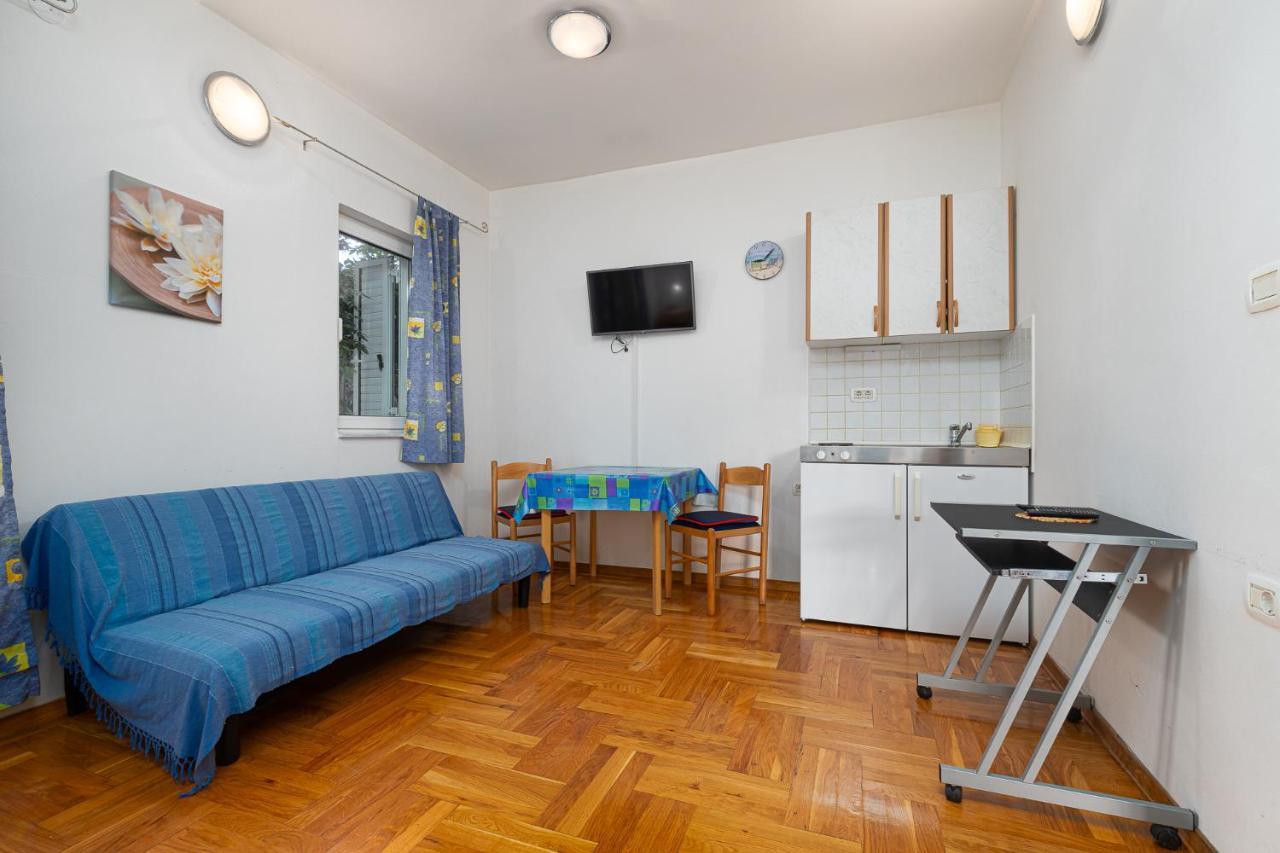 House Laura 200M From The Beach And The Center Διαμέρισμα Πόρετς Εξωτερικό φωτογραφία