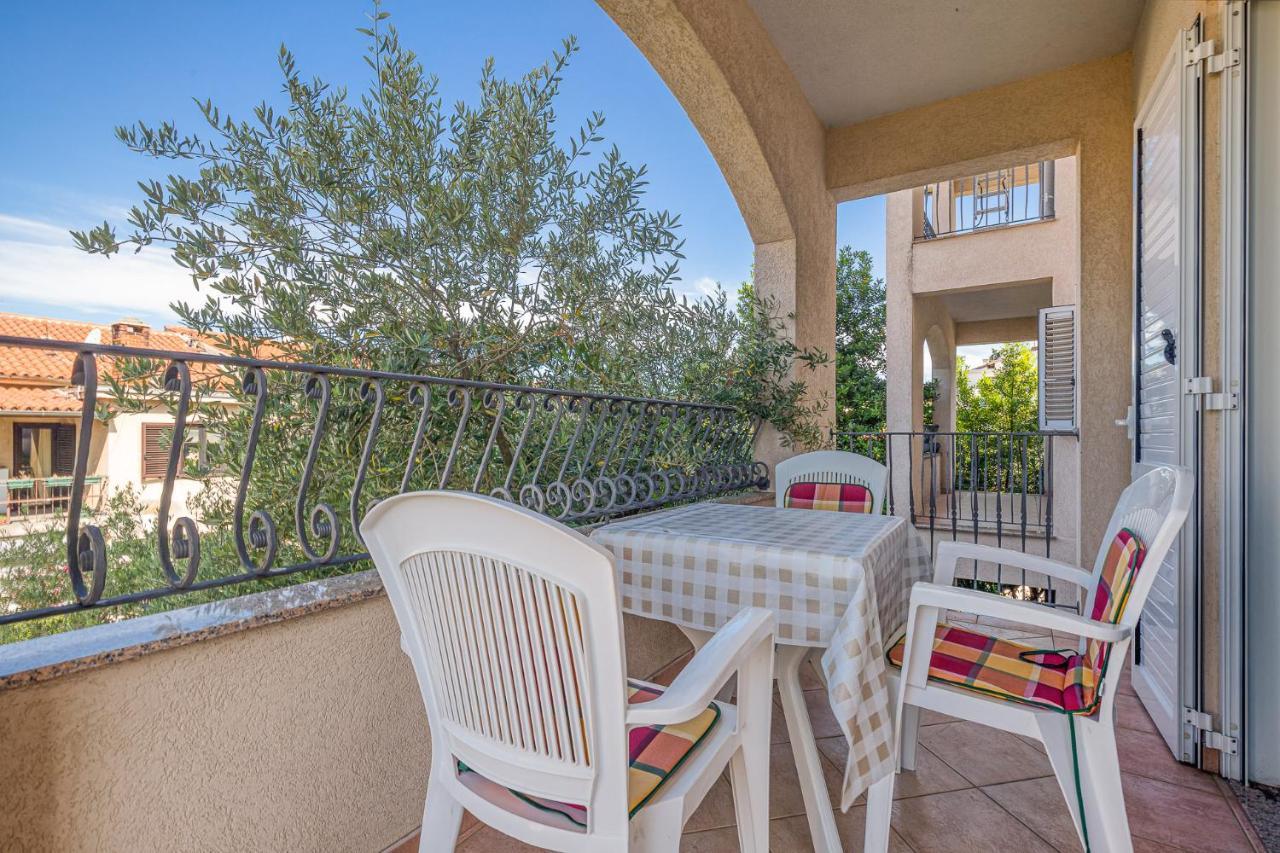 House Laura 200M From The Beach And The Center Διαμέρισμα Πόρετς Εξωτερικό φωτογραφία