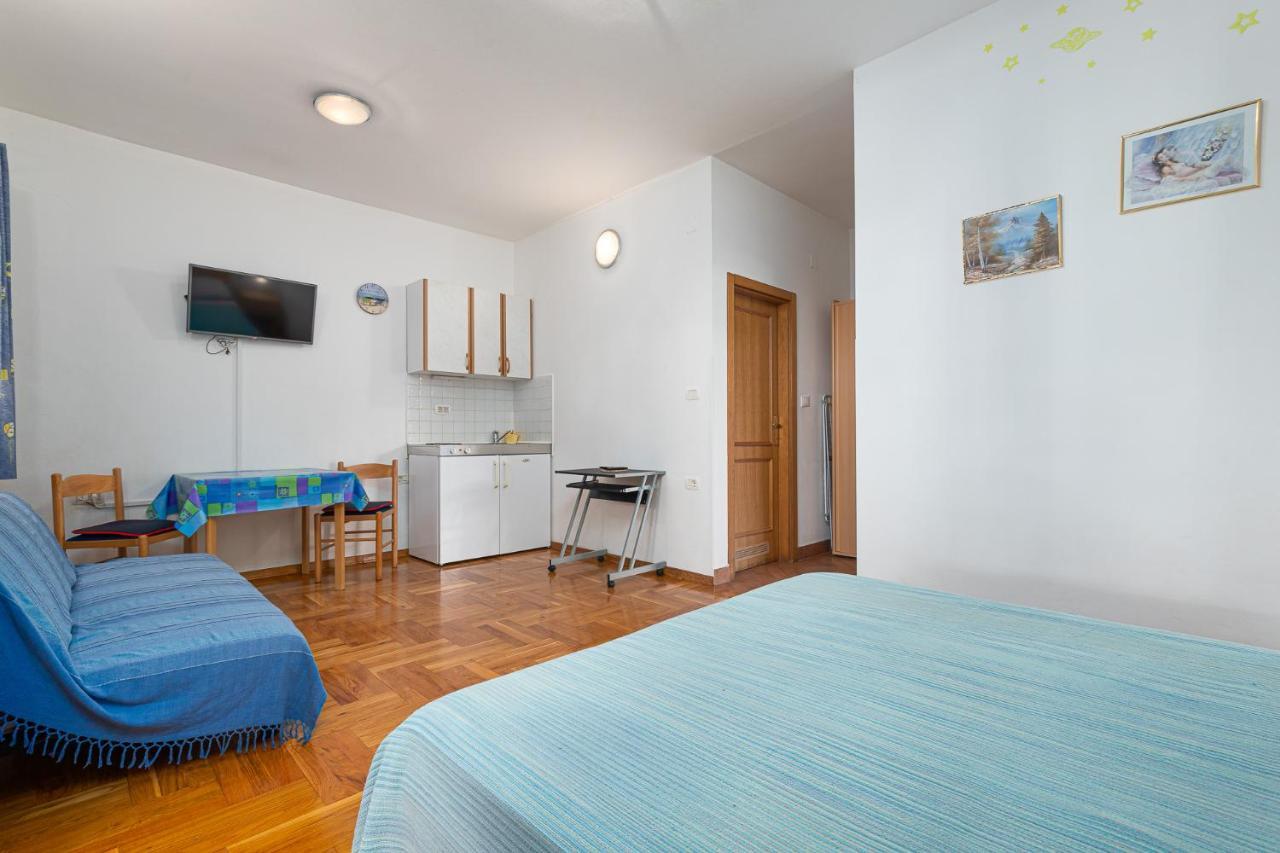 House Laura 200M From The Beach And The Center Διαμέρισμα Πόρετς Εξωτερικό φωτογραφία