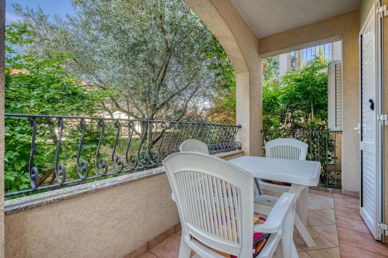 House Laura 200M From The Beach And The Center Διαμέρισμα Πόρετς Εξωτερικό φωτογραφία
